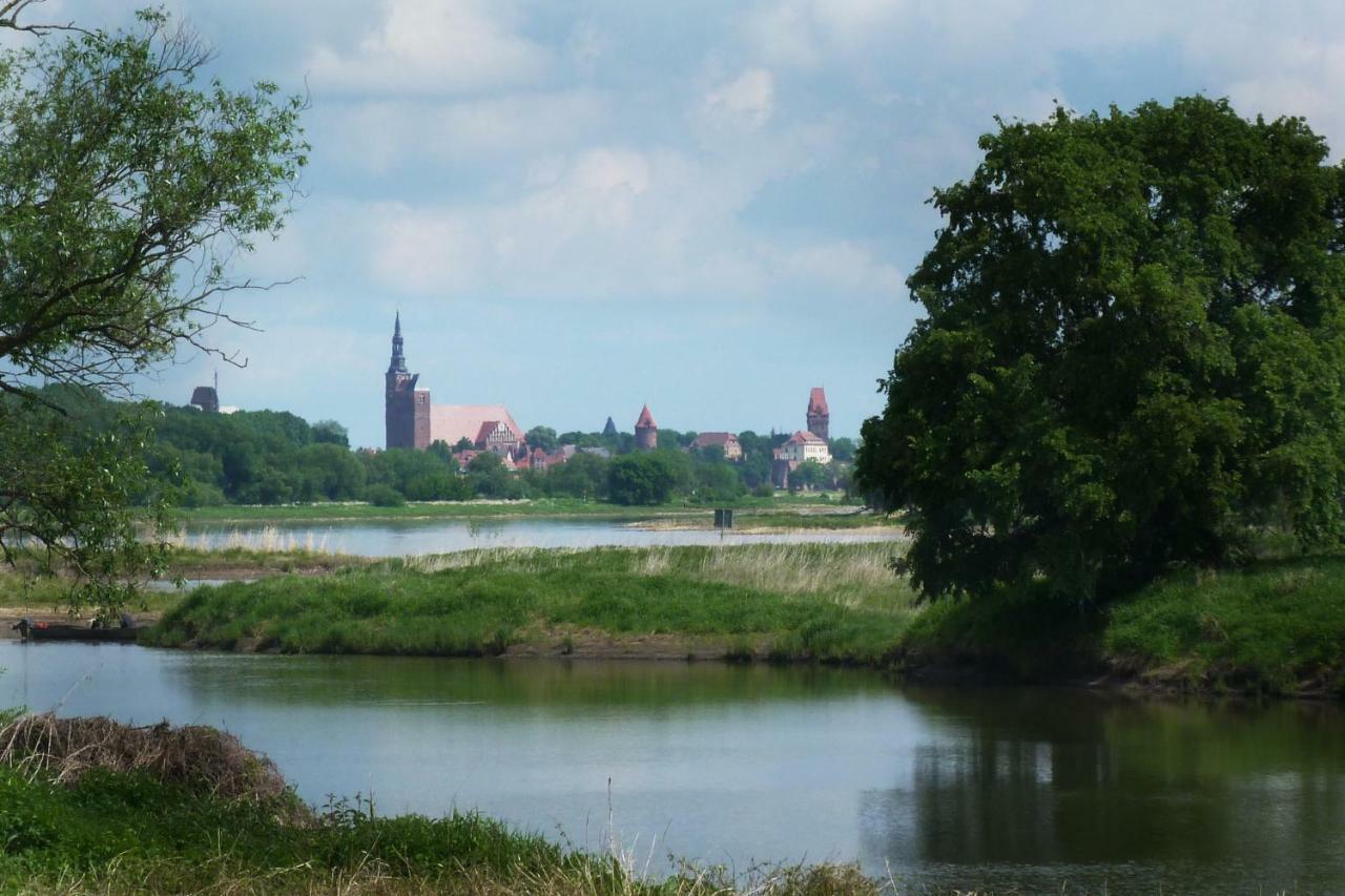 Ferienhaus Marktstrasse Tangermuende Luaran gambar