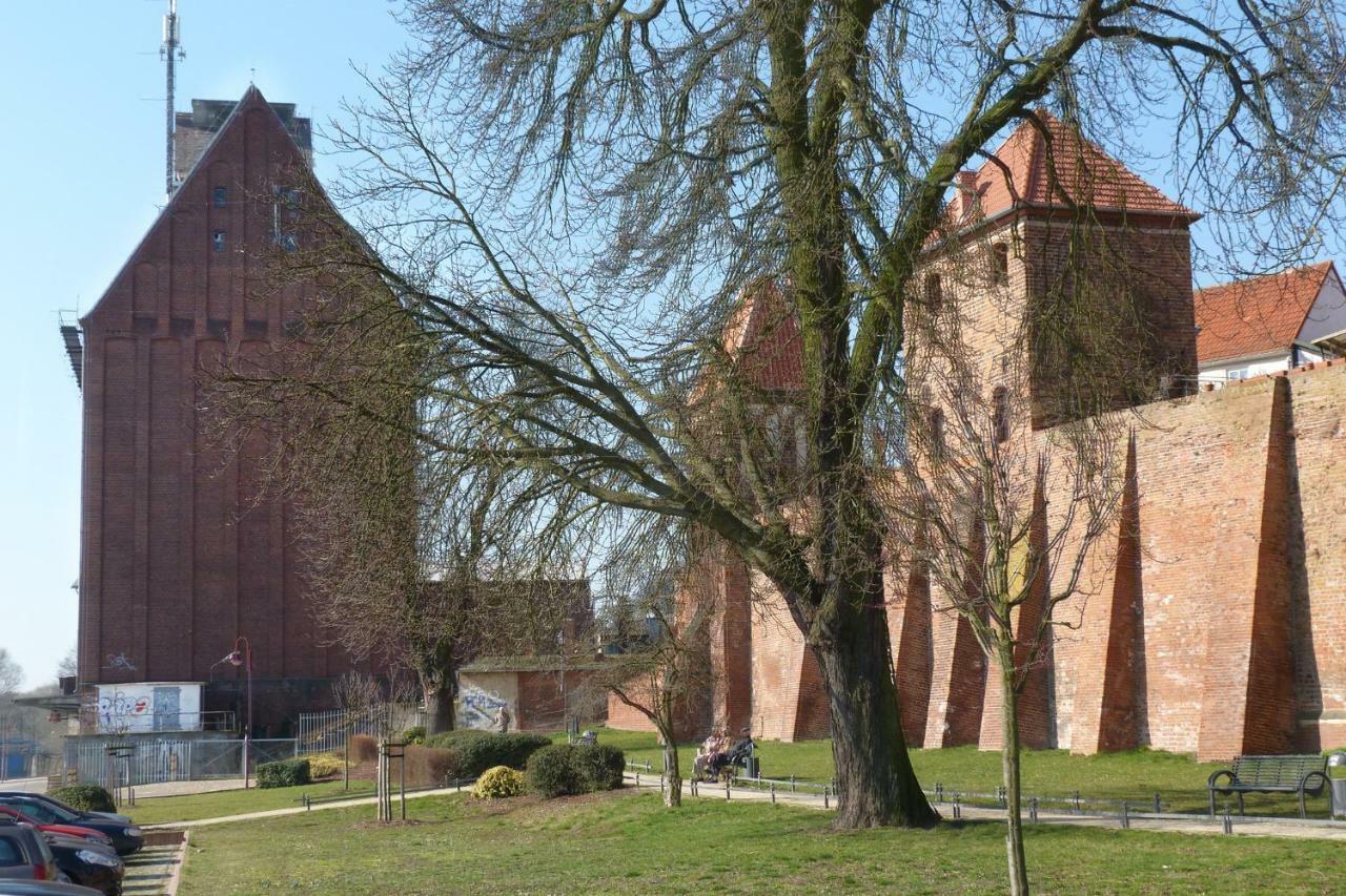 Ferienhaus Marktstrasse Tangermuende Luaran gambar